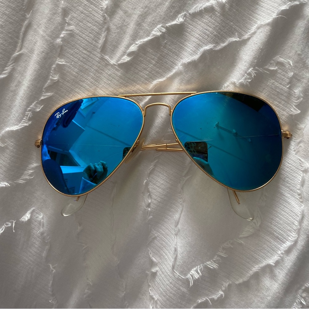Blue Rayban aviators
